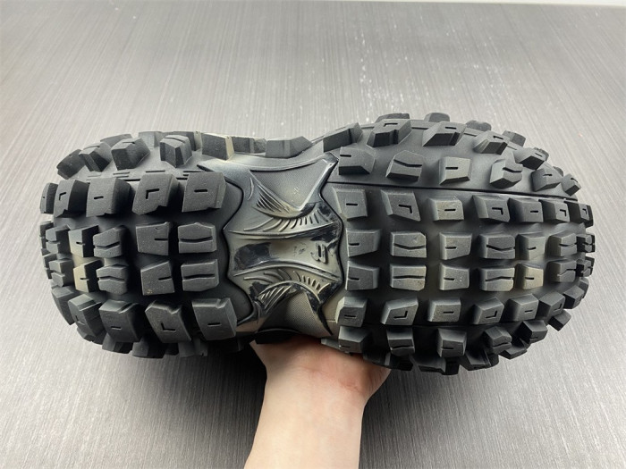 BLCG DEFENDER SNEAKER