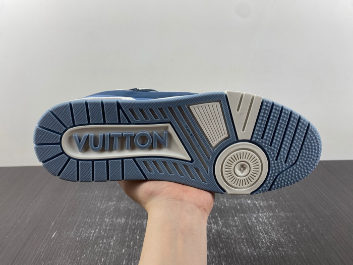 LV TRAINER SNEAKER