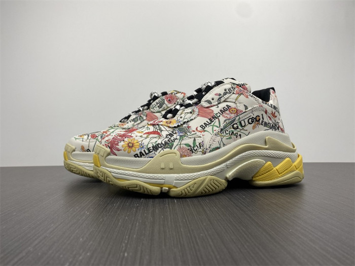 GUCC*BLCG TRIPLE S SNEAKER 677195 UL110 8461