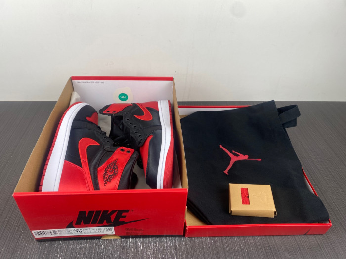Air Jordan 1 High OG WMNS “Satin Bred” FD4810-061