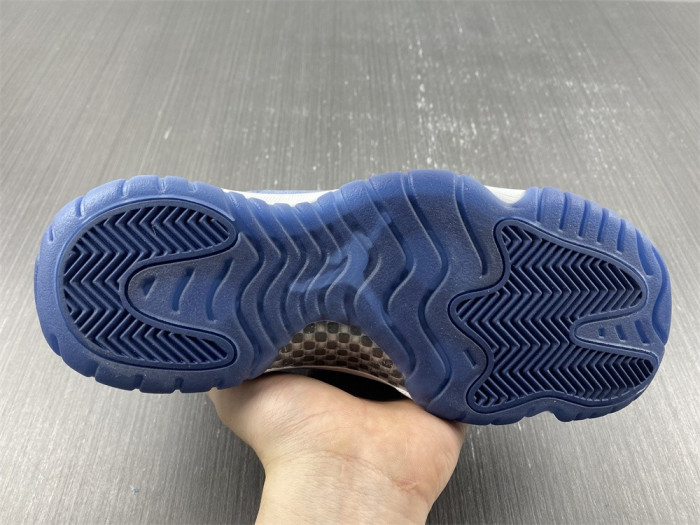 Air Jordan 11 Velvet WMNS “Midnight Navy” AR0715-441
