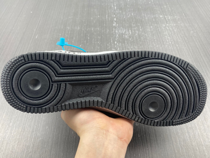 l**is V*t*n nike air force 1 low black