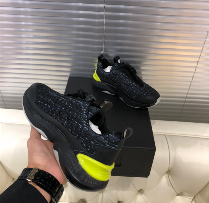 DR B22 SNEAKER