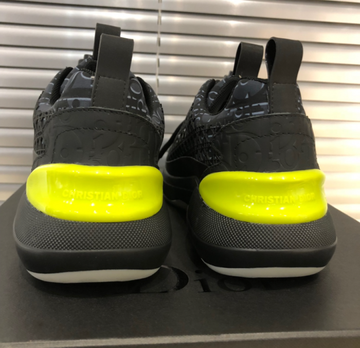 DR B22 SNEAKER