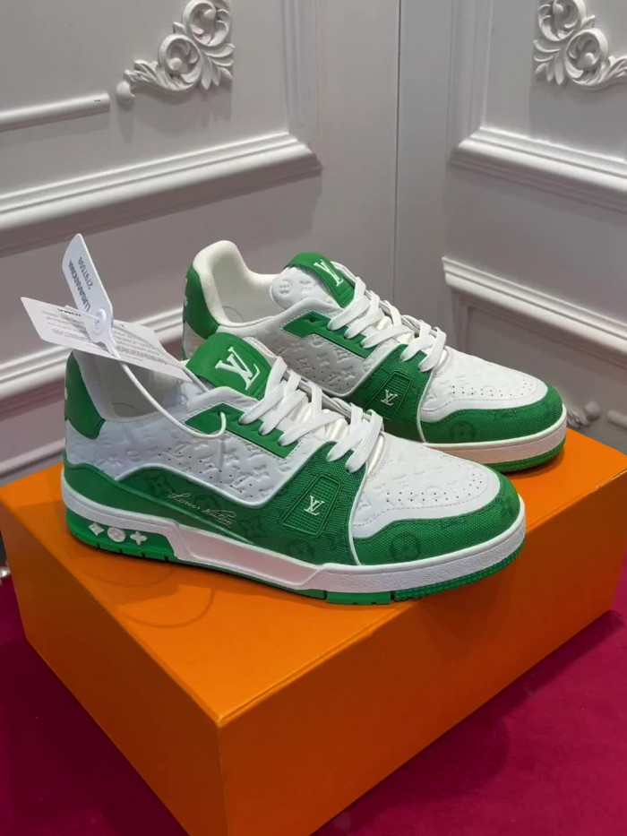LV TRAINER SNEAKER