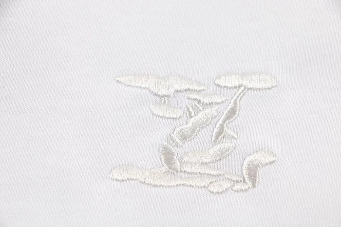 L.V T-SHIRT 24062709