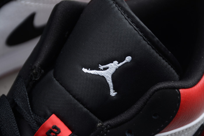Air Jordan 1 Low Black Toe 553558-116