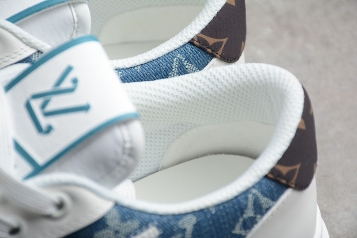 LV TRAINER SNEAKER LOW
