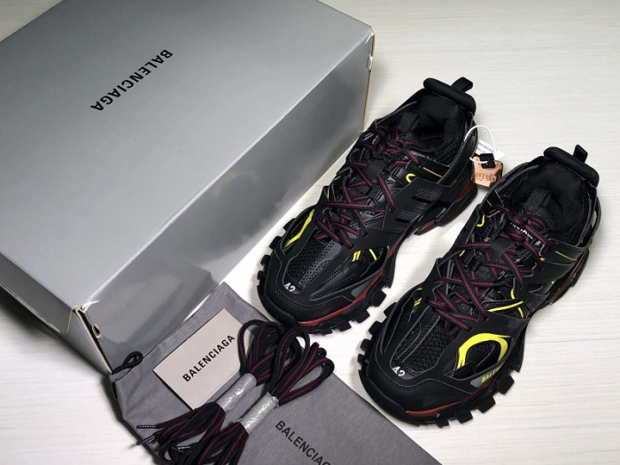 BLCG TRACK TRAINER 