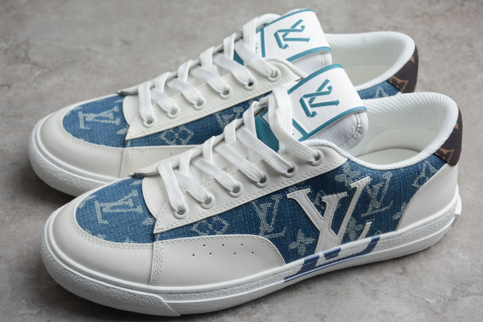 LV TRAINER SNEAKER LOW