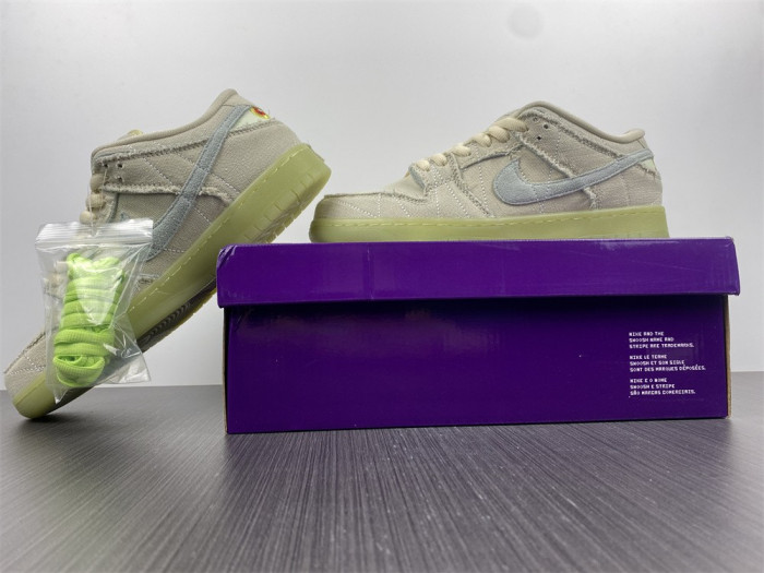 Nike SB Dunk Low “Mummy” DM0774-111