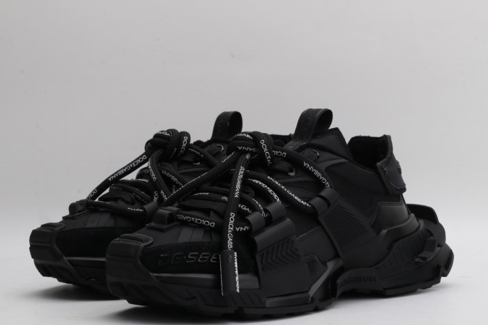 DG SNEAKER