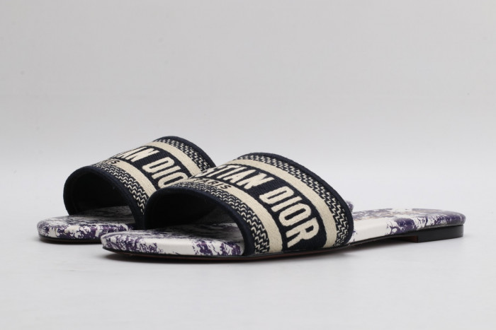 DR SLIPPERS