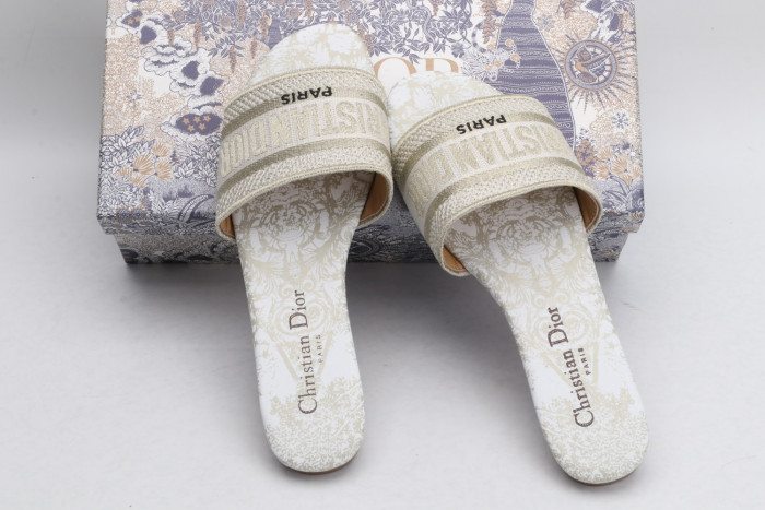 DR SLIPPERS