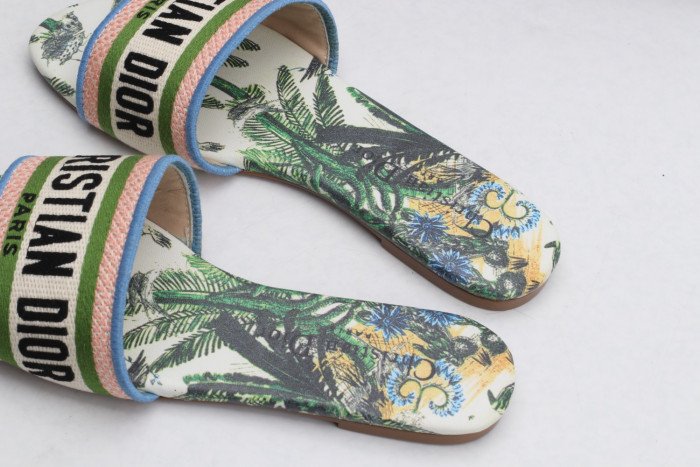 DR SLIPPERS