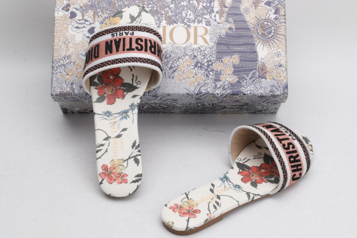 DR SLIPPERS