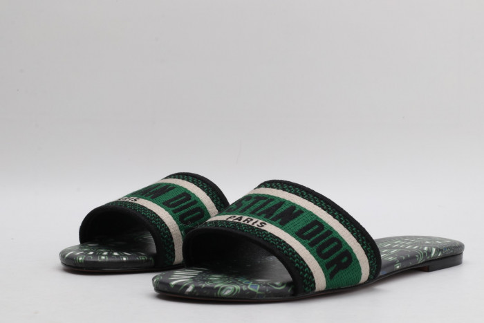 DR SLIPPERS