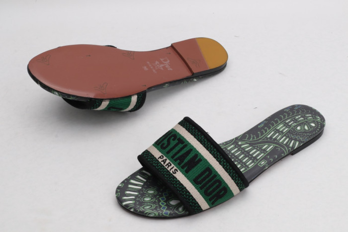 DR SLIPPERS