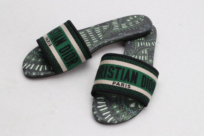 DR SLIPPERS