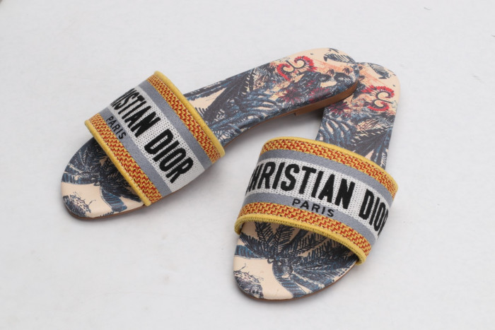 DR SLIPPERS