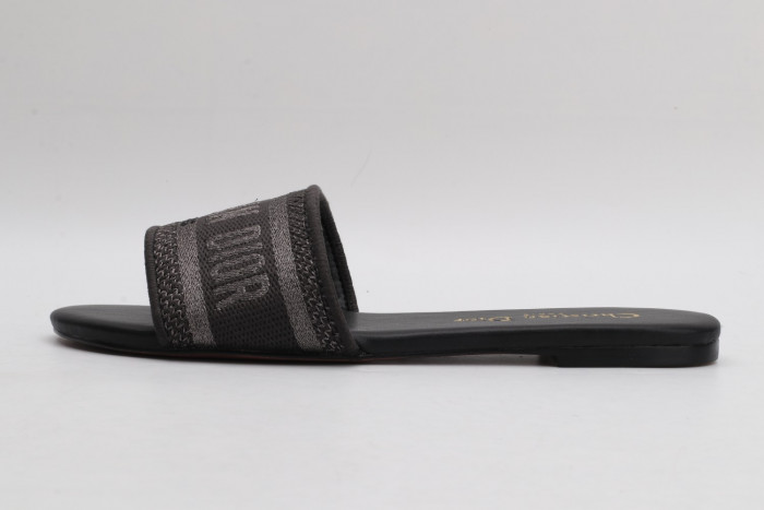DR SLIPPERS