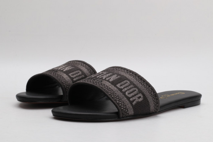 DR SLIPPERS