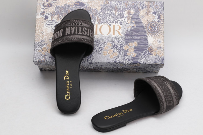 DR SLIPPERS