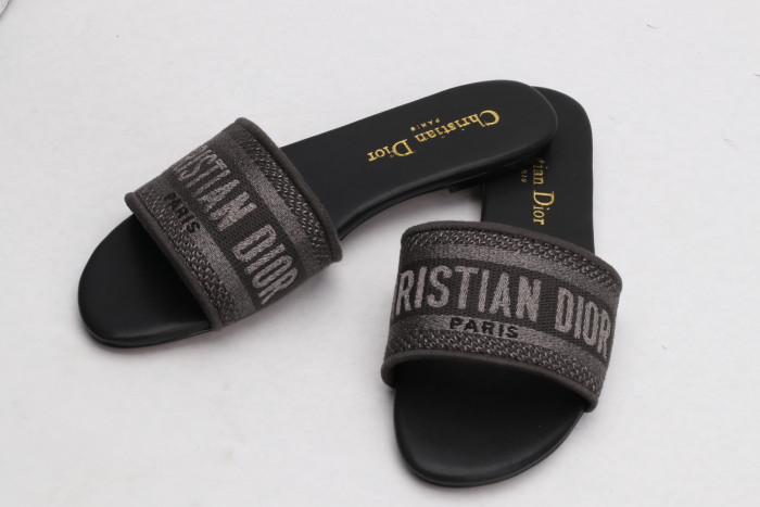 DR SLIPPERS