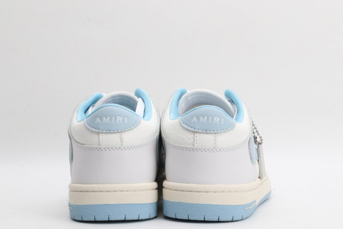 AR1M1 Low-Top Sneaker