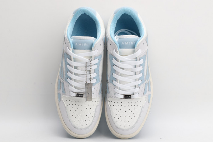 AR1M1 Low-Top Sneaker