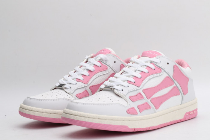 AR1M1 Low-Top Sneaker