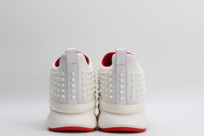 CLBSNEAKER