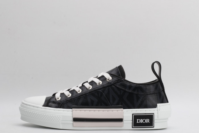 DR B23 Sneakers