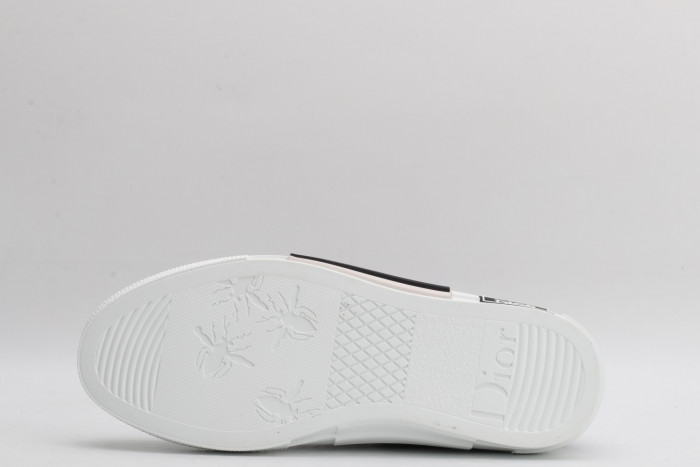 DR B23 Sneakers