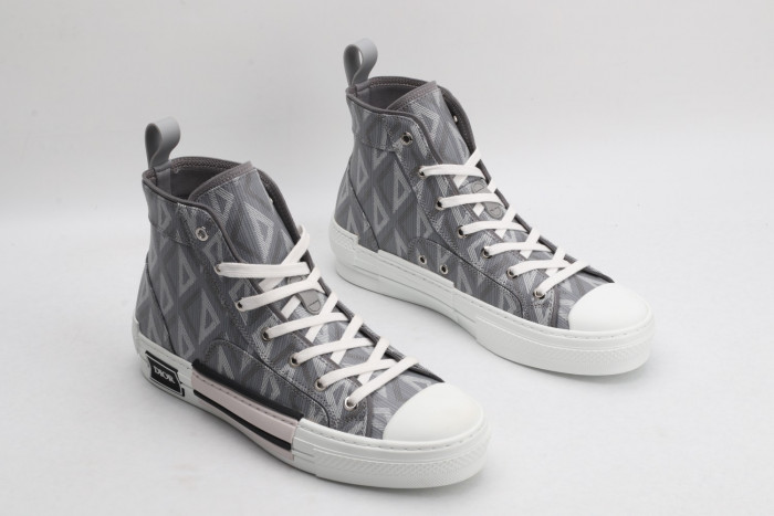 DR B23 Sneakers