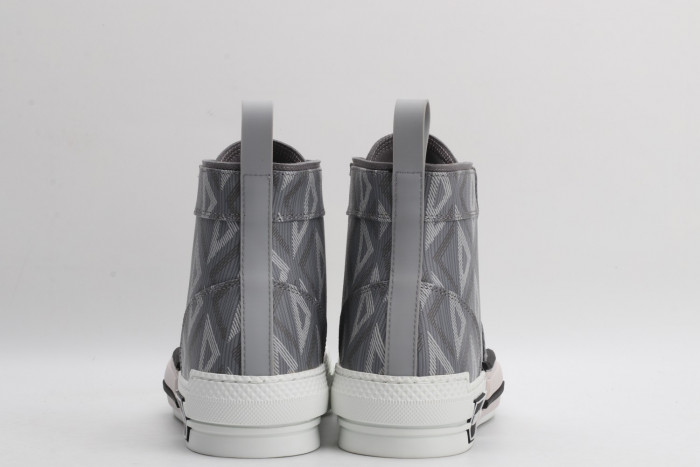 DR B23 Sneakers