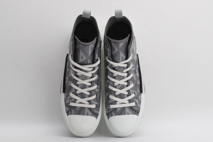 DR B23 Sneakers