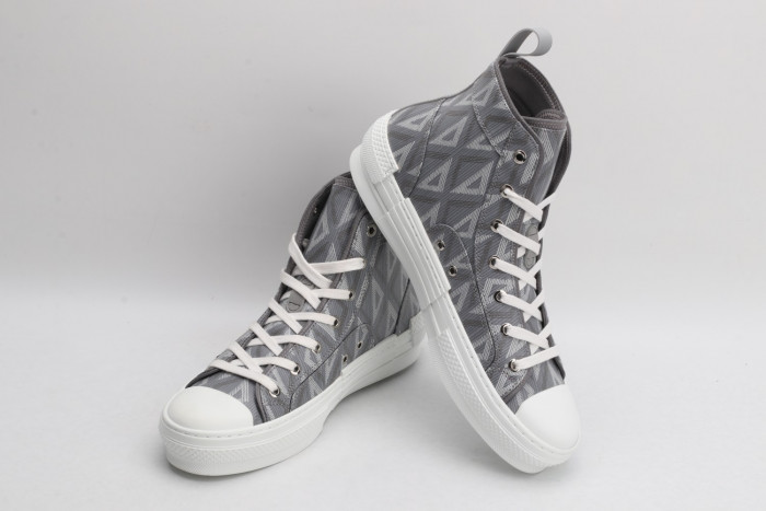 DR B23 Sneakers