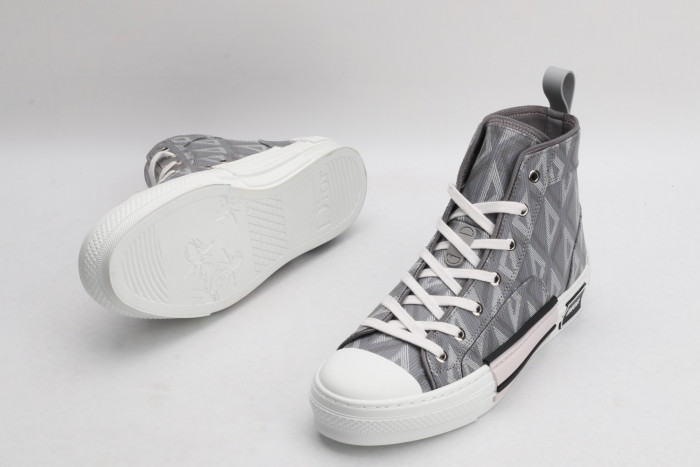 DR B23 Sneakers