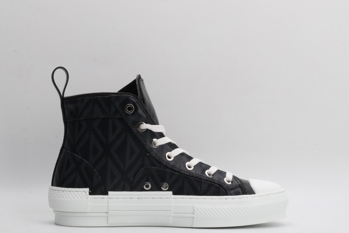 DR B23 Sneakers