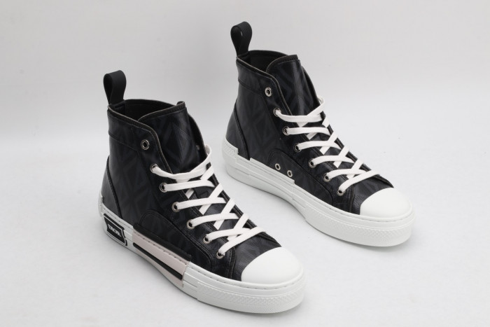 DR B23 Sneakers
