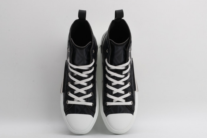 DR B23 Sneakers
