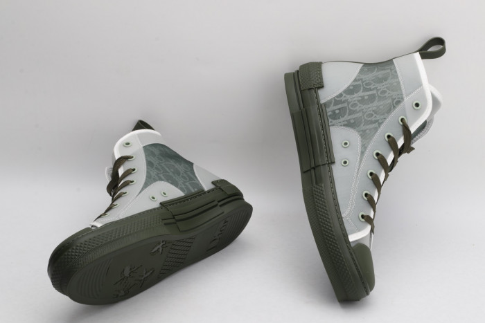 DR B23 Sneakers
