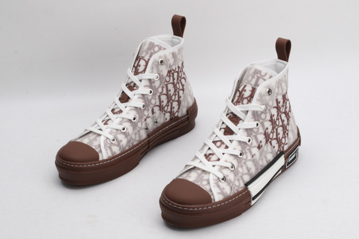 DR B23 Sneakers