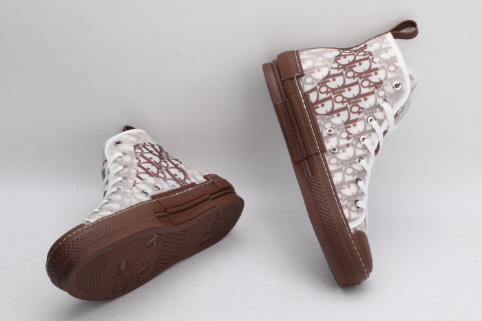 DR B23 Sneakers