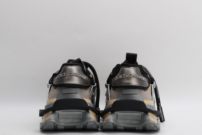 DG SNEAKER