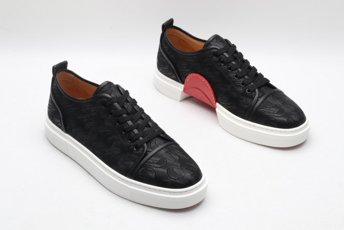 CLBSNEAKER