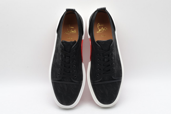 CLBSNEAKER