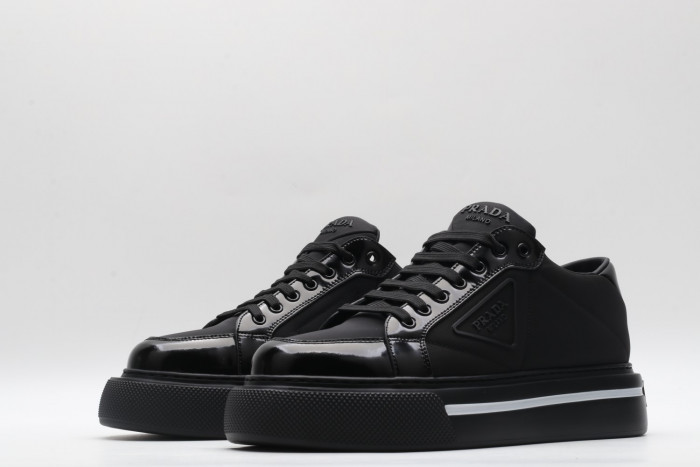 Pra*a sneakers