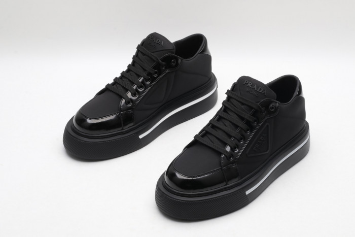 Pra*a sneakers